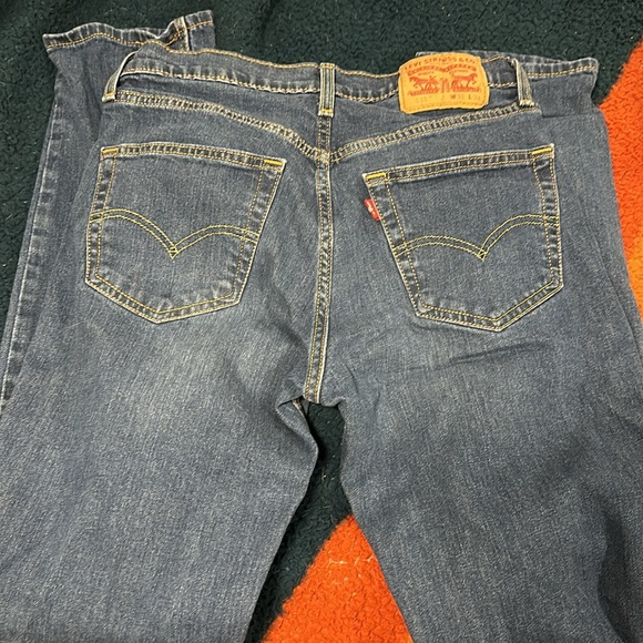 Levi Jeans - Picture 2 of 3